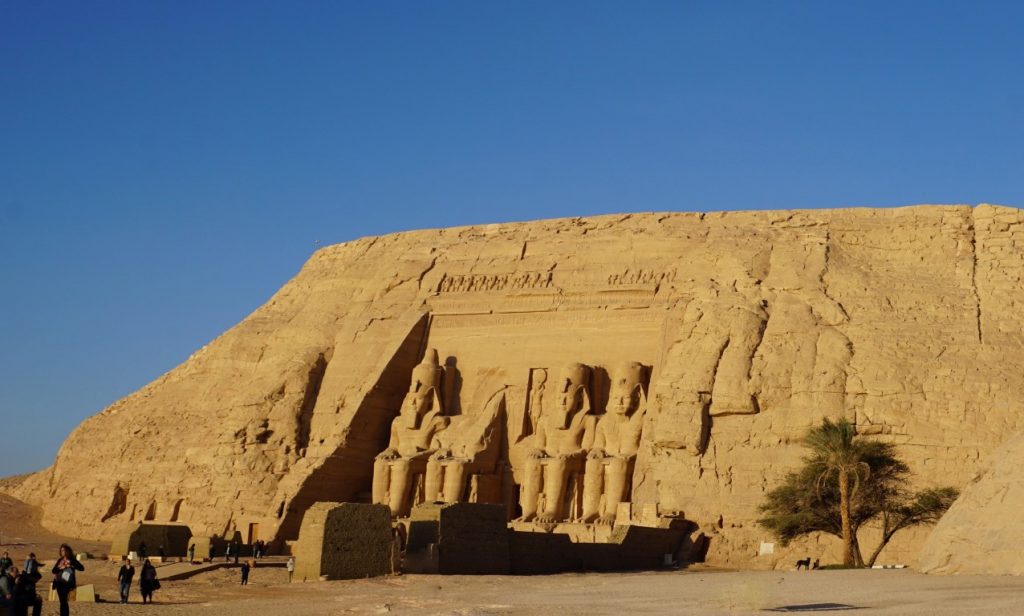 Estatuas de Ramsés II en Abu Simbel